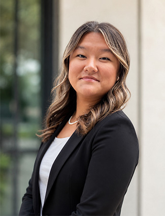Maggie Mohan headshot