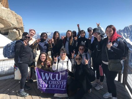 “2022 WCU in Lyon” group on the Mont-Blanc
