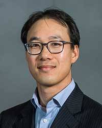 mark yang headshot