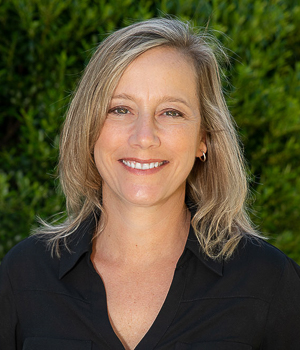Dr. Karen Schwarz Headshot