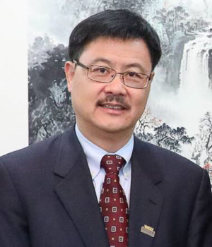 Dr. Zhongping Huang Headshot