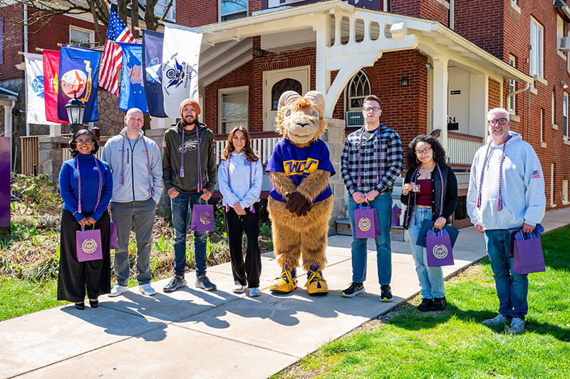 Graduating and Scholarship Recipient Students photo 8